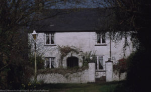 Ivy House Farm, Tongwynlais, Narrow L., 7 Ap 2000