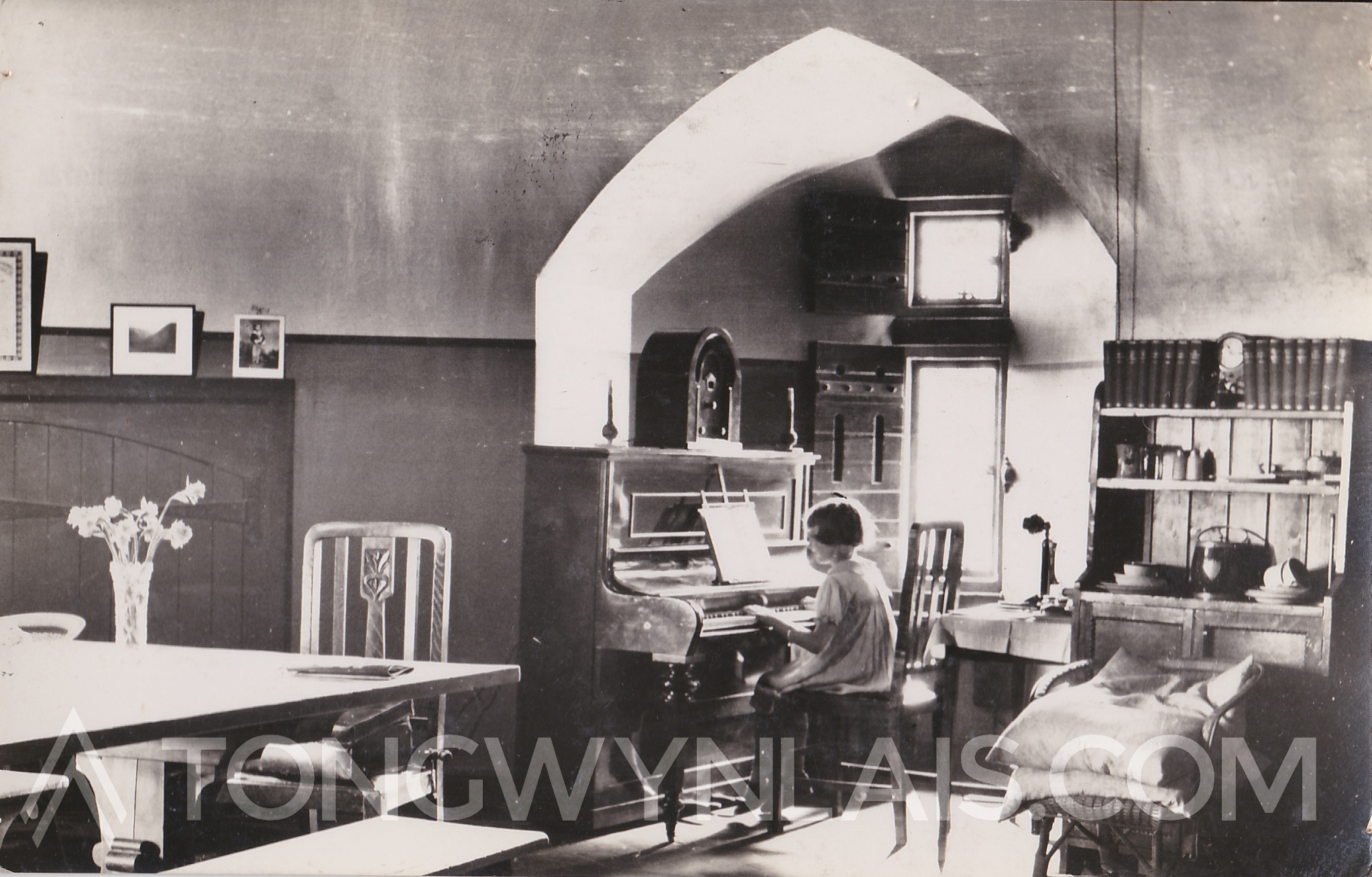 Postcards from Tongwynlais – Part 3