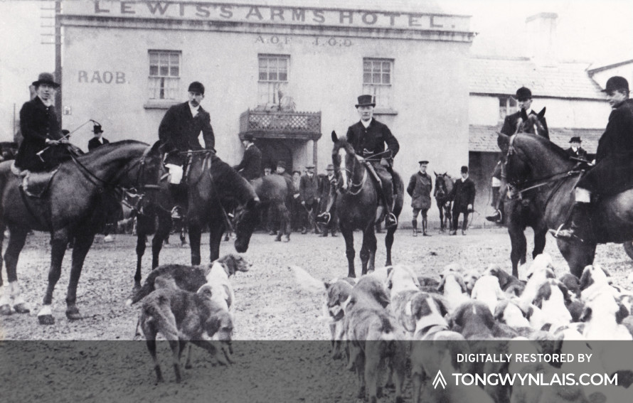 The Lewis Arms in 1903