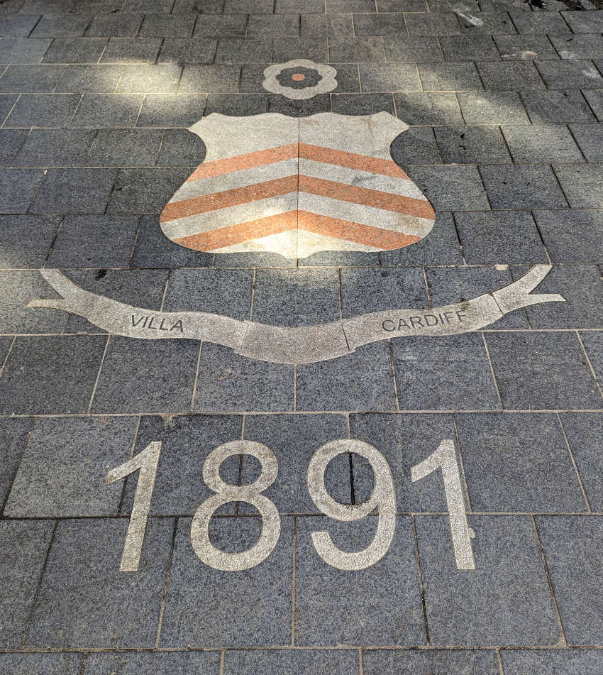 The Cardiff Arms on the pavement outside the market